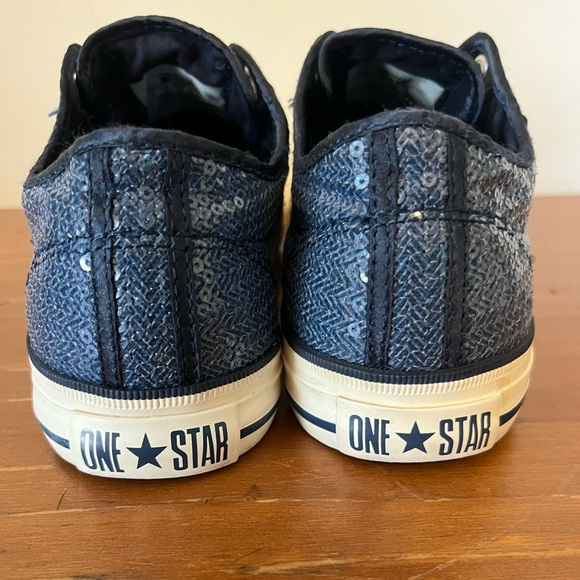 Converse Women’s 8 One Star Blue Sequined Slip On Shoes- Sparkle - Picture 4 of 8